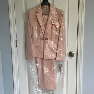 Women’s Suit